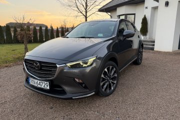 Klima Nawigacja Podgrzewane fotele Tempomat Kamera