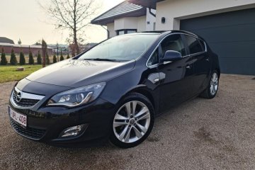 1.7 CDTI 125 KM Cosmo A/C Dualzone Xenon Alu 18